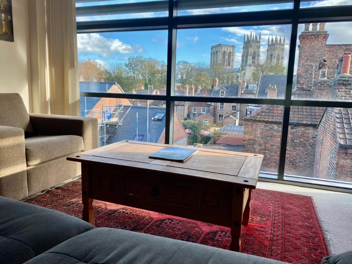 Churchill Two Bedroom Apartments With Free Parking And The Minster View Γιορκ Εξωτερικό φωτογραφία