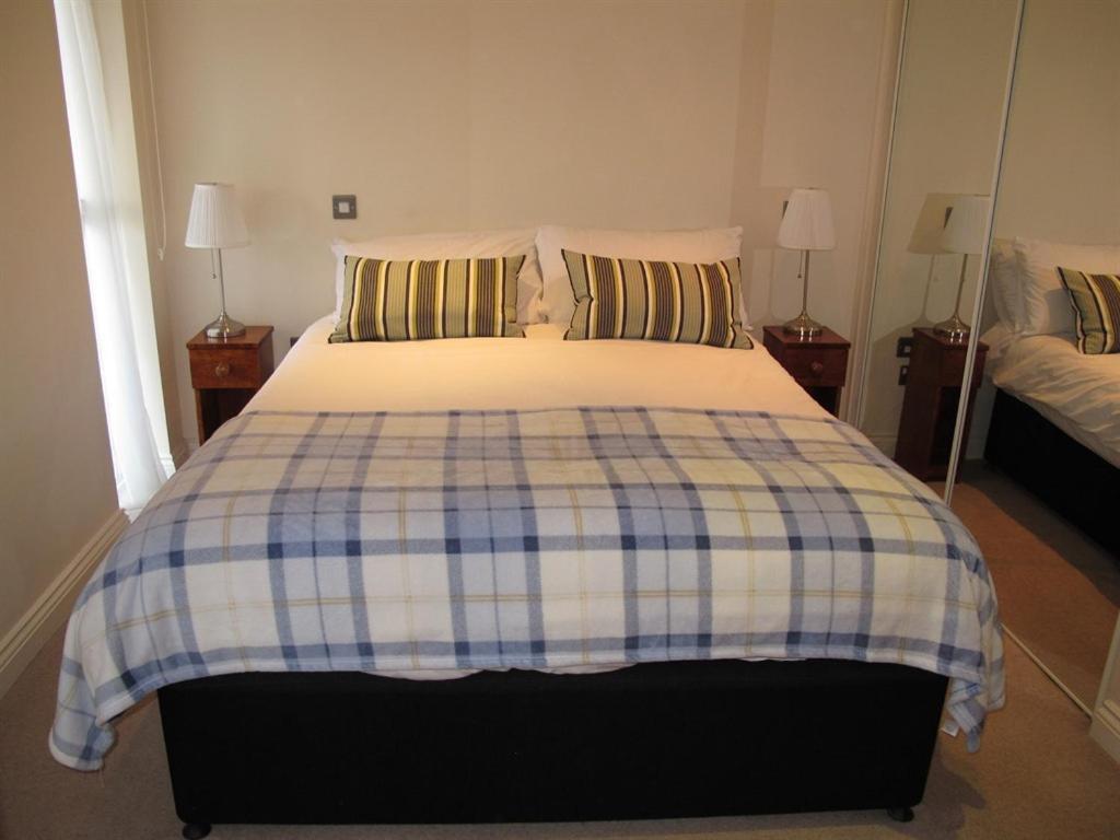 Churchill Two Bedroom Apartments With Free Parking And The Minster View Γιορκ Δωμάτιο φωτογραφία