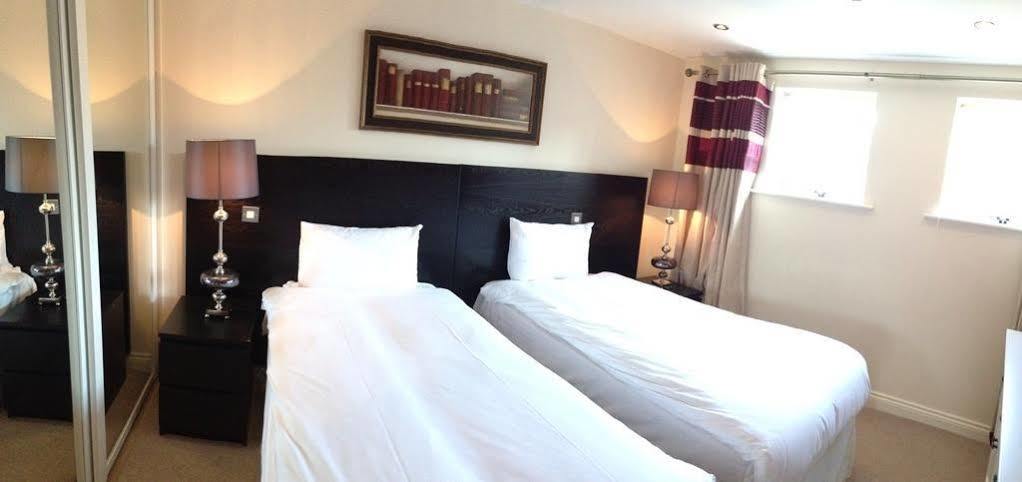 Churchill Two Bedroom Apartments With Free Parking And The Minster View Γιορκ Εξωτερικό φωτογραφία